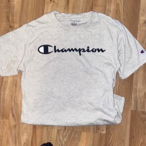 White champion shirt size men’s small